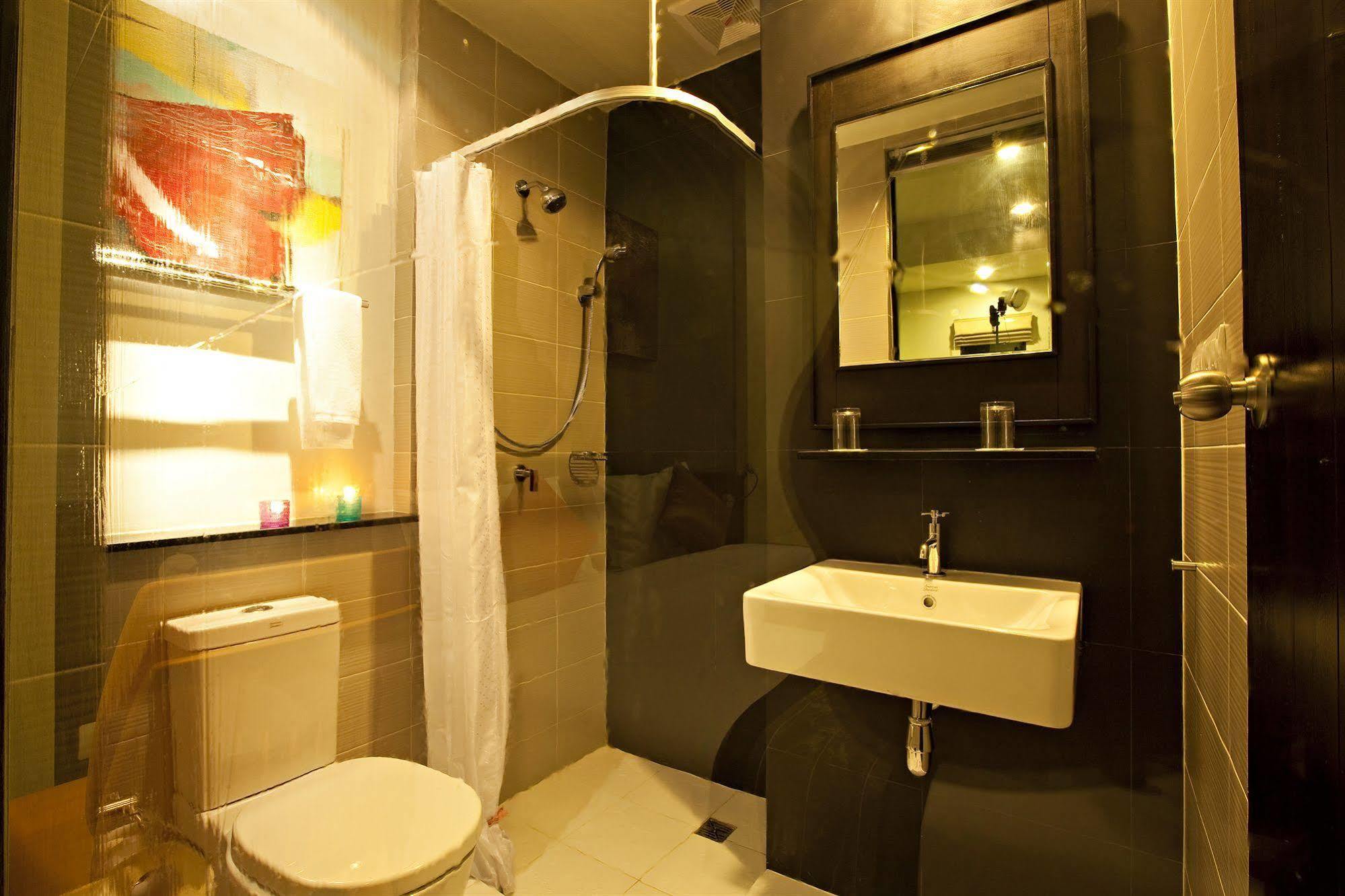 Leisure Place Phuket Chalong Eksteriør billede